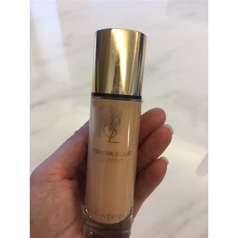 ysl 超 模 粉底 液 b20|【YSL 聖羅蘭 超模聚焦光感粉底液】使用心得一覽 .